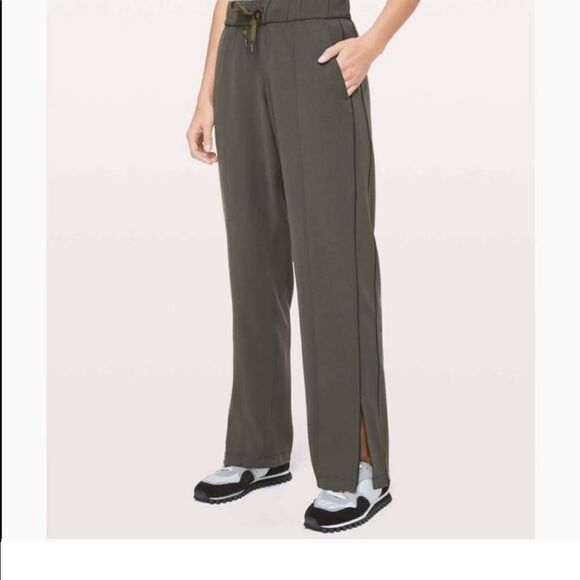 NWT Lululemon On the Right Track Pant Sz 10 - Picture 7 of 9